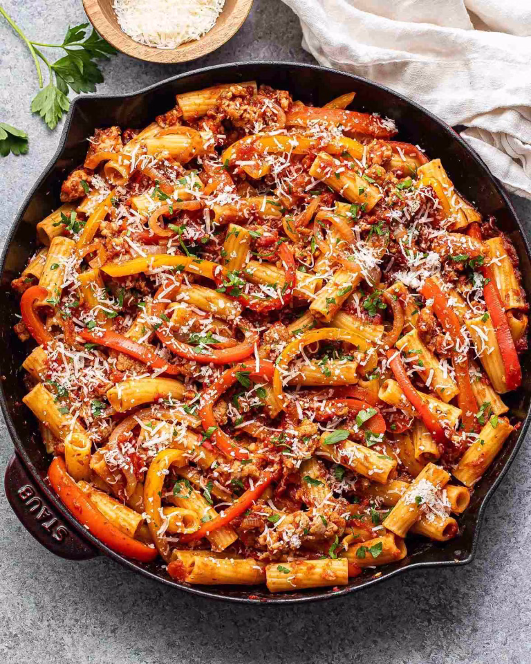 Spicy Italian Sausage and Peppers Pasta Recipe