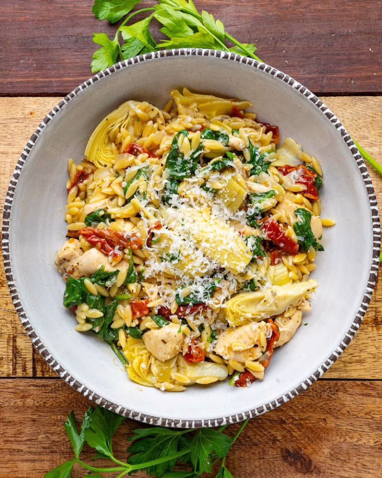 25 Minute Spinach And Artichoke Chicken Orzo Recipe