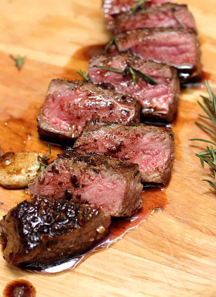  Round Steak with Garlic and Rosemary