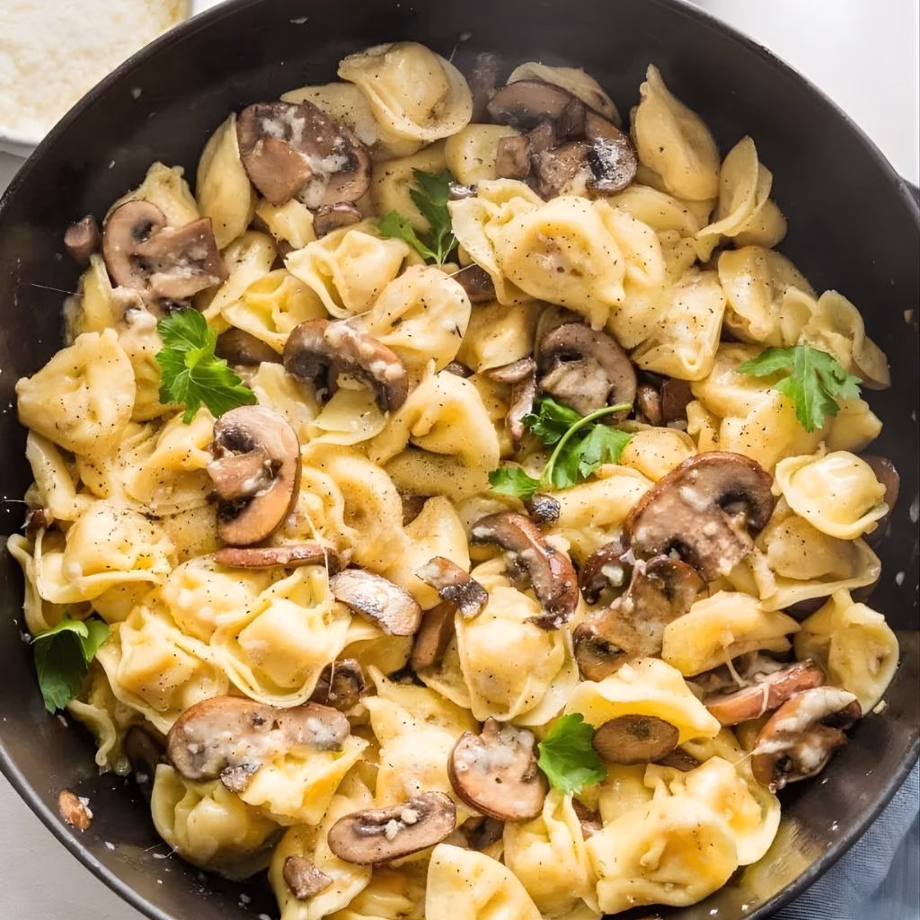Creamy Tortellini with Spinach and Mushrooms Recipe