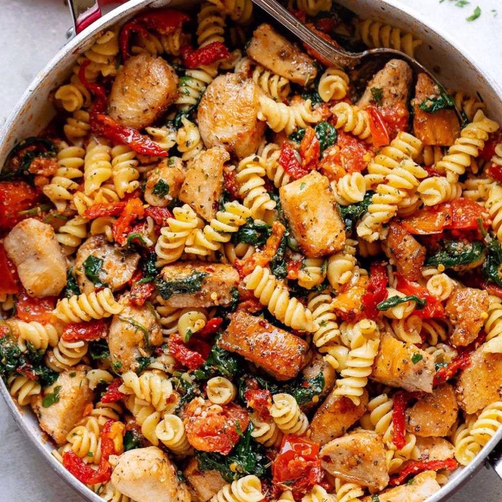 Tomato Spinach Chicken Pasta Recipe
