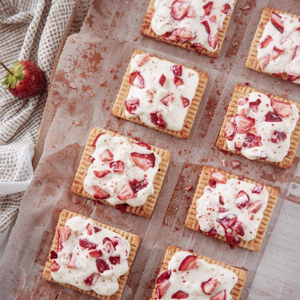 Strawberry Pop Tart Cookies Recipe