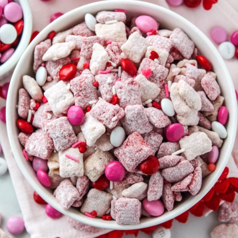 The Best Valentine's Day Muddy Buddies Recipe
