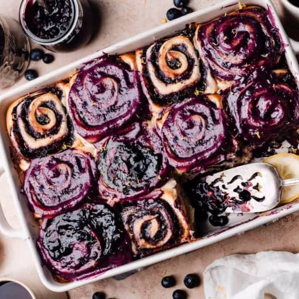 Blueberry Cinnamon Rolls Recipe