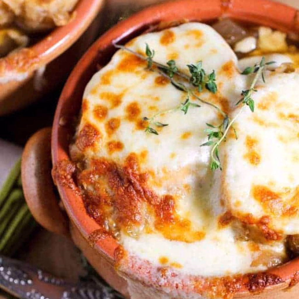 All-Day Slow Cooker French Onion Soup