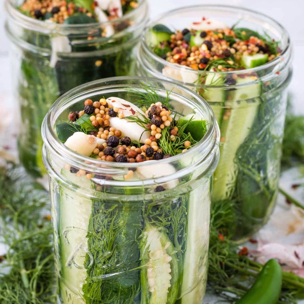 Spicy Refrigerator Pickles with Red Pepper Flakes