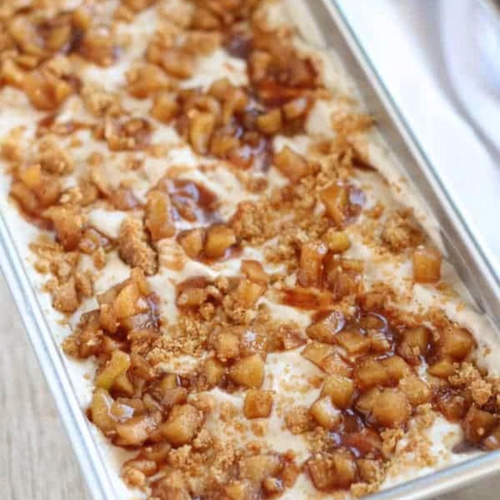 Easy No-Churn Apple Pie Ice Cream Recipe