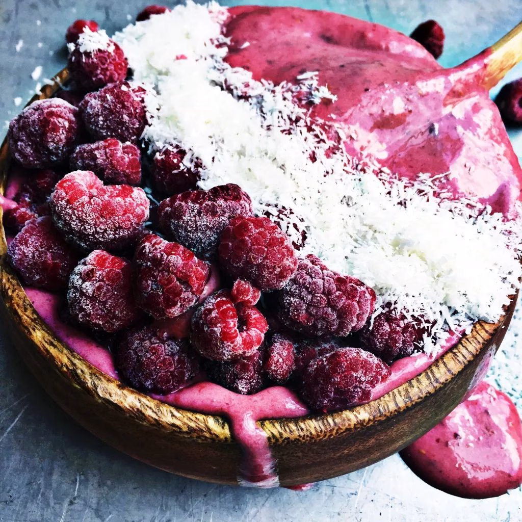 Frozen Raspberry Smoothie Bowl