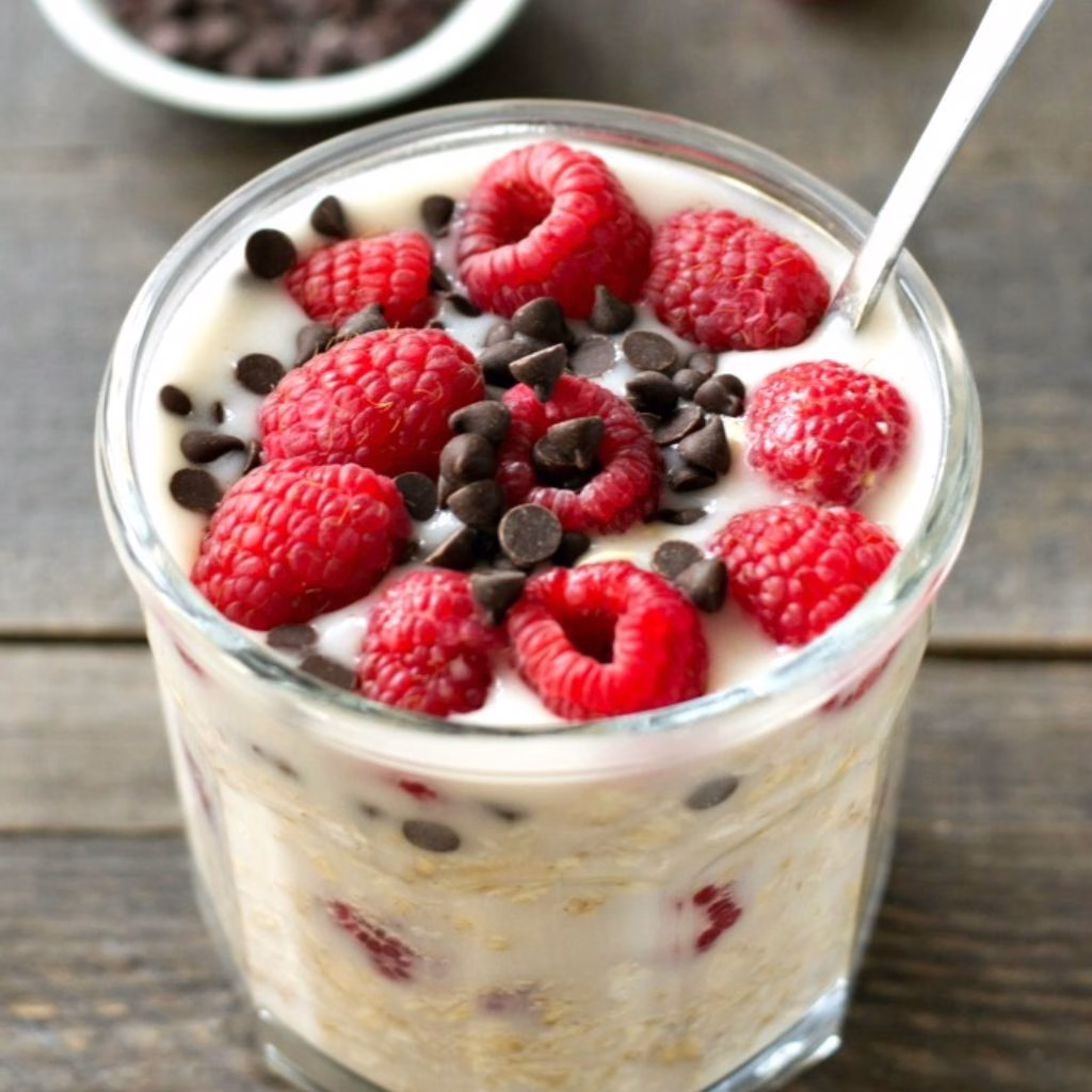 Raspberry Vanilla Cream Overnight Oats