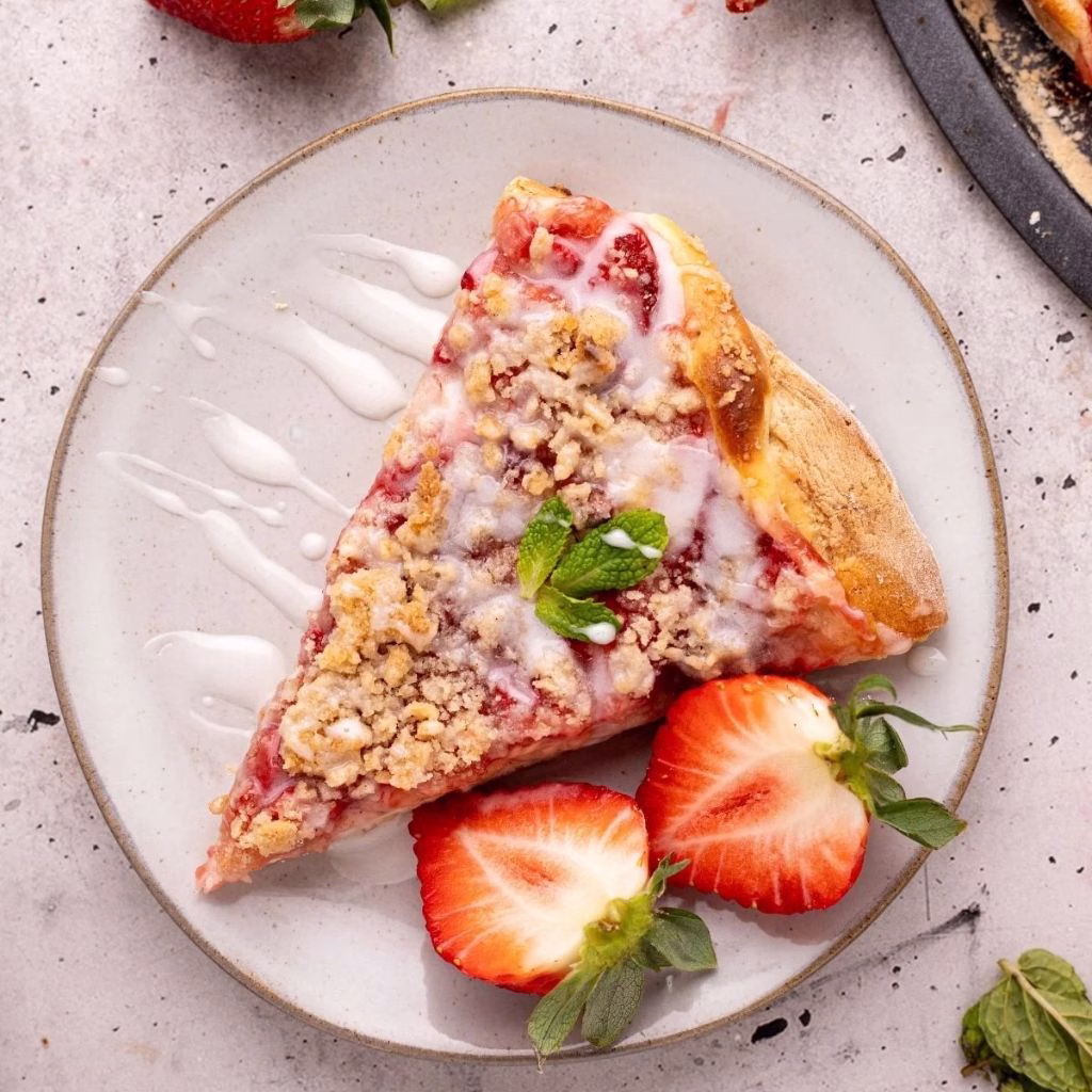 Strawberry Cheesecake Pizza