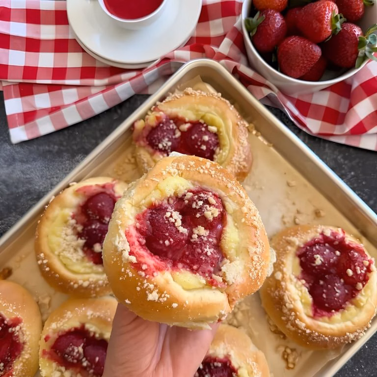 Strawberry Custard Sweet Buns Recipe
