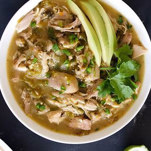 Tomatillo Green Chicken Chili Recipe