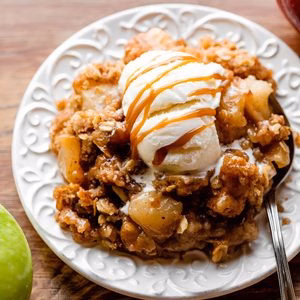 Easy Apple Crisp Recipe